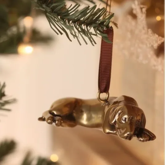 Adams-Mack-Labrador-Hanging-Decoration-535x535.webp