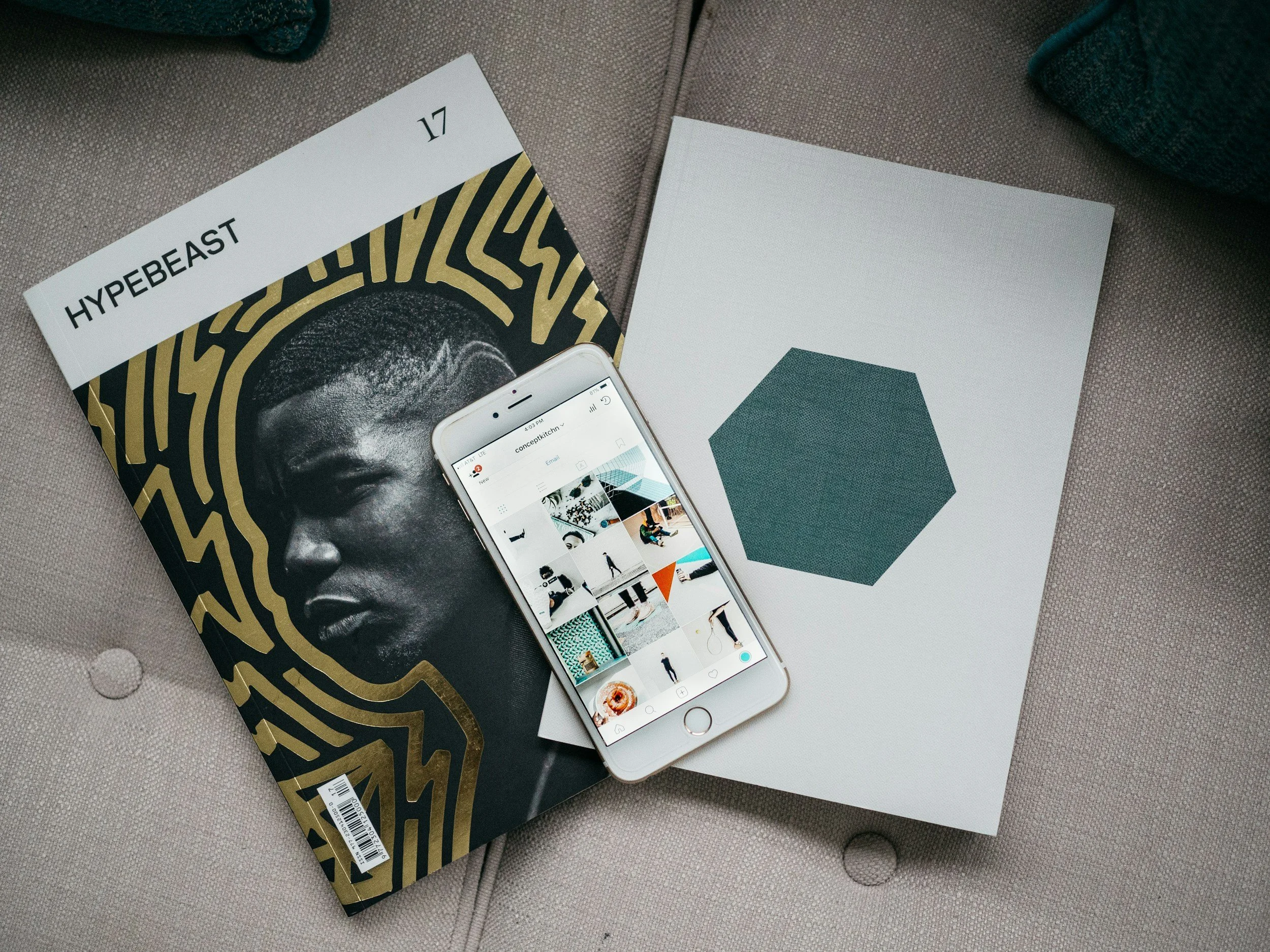 Transforming Your Blank Wall into a Mini Home Gallery: A Guide to Curating Personal Art Spaces