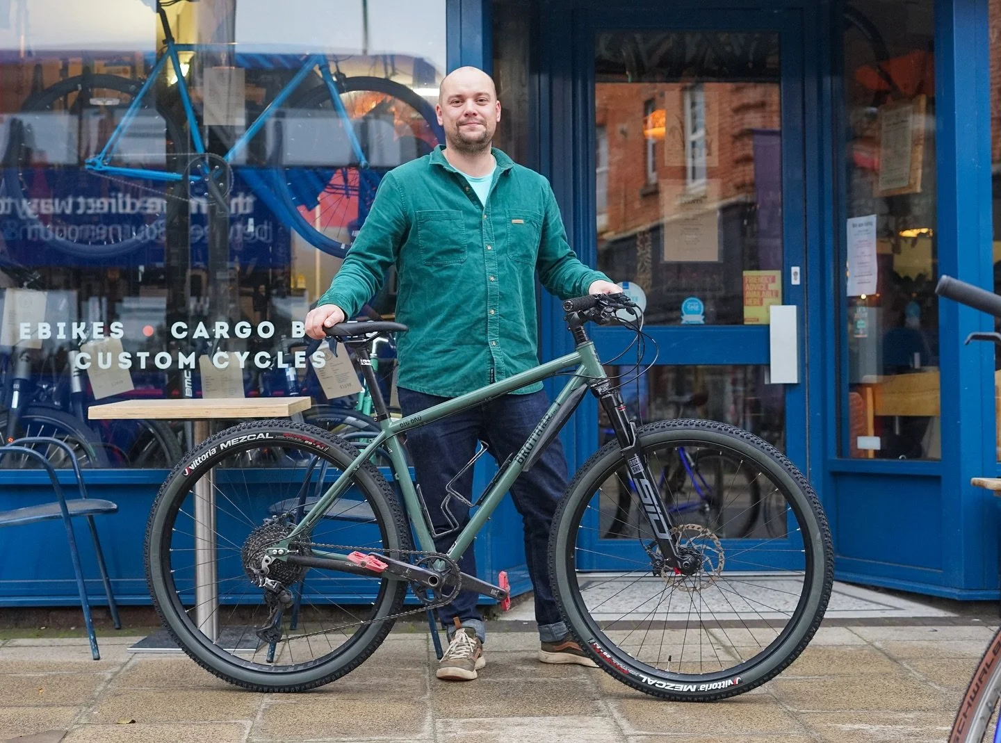 We recently fitted this fresh set of @rockshox SID forks on our pal @max.ife &lsquo;s @brothercycles Big Bro ⛰️ ready for him to spend winter sending it along the South Downs 🤘

Call or email to book your bike in for some winter ready refinement ❄️ 