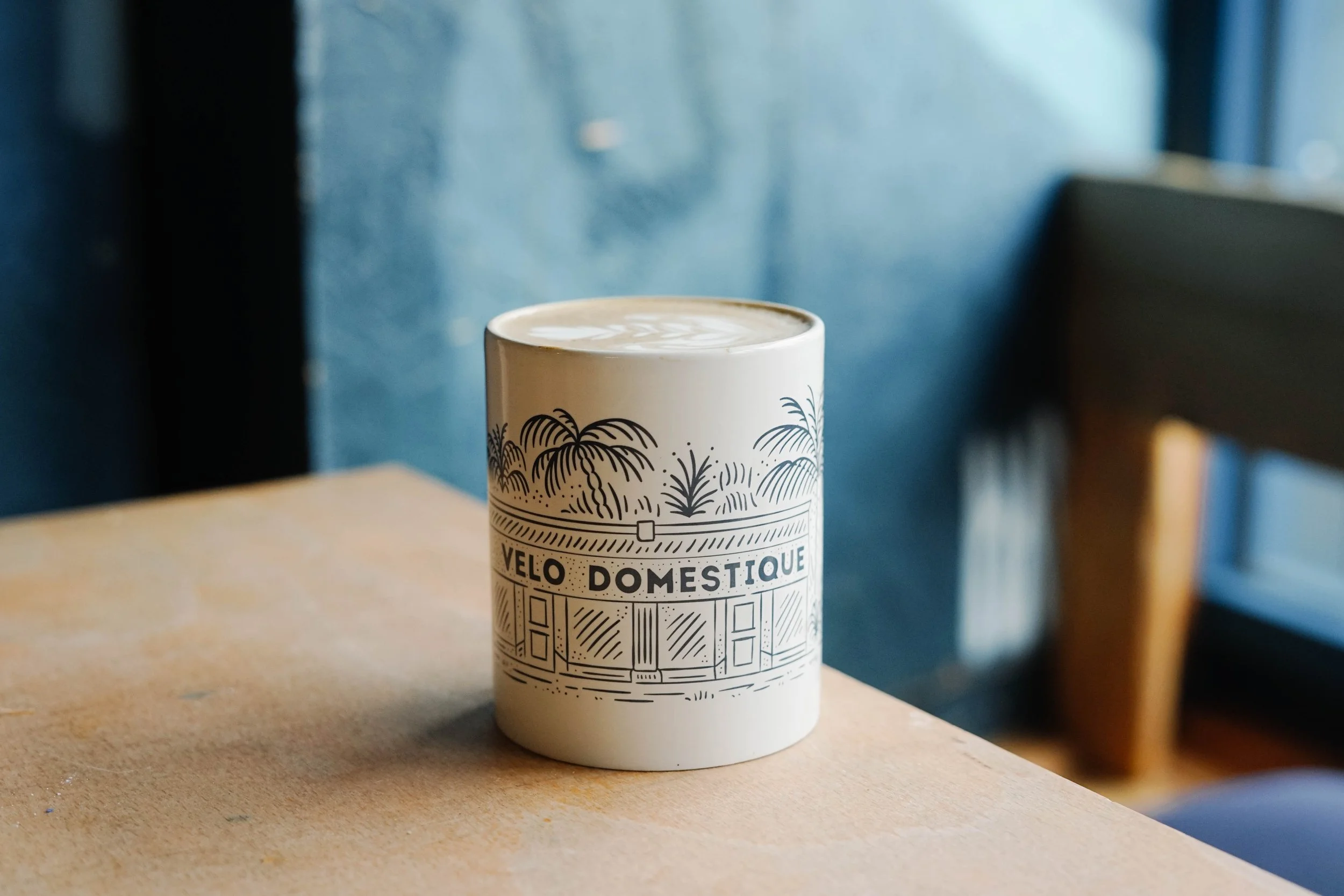 velo-dom-405-palm-mug-2026.jpg