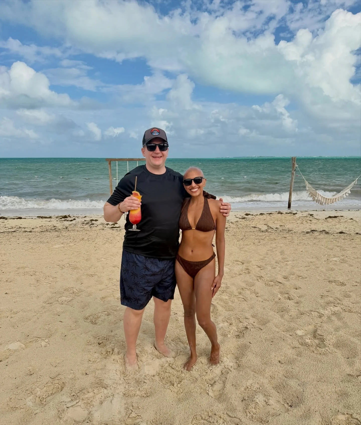 Tomorrow I&rsquo;m physically back to work but mentally I&rsquo;ll forever be on my honeymoon. @atelierplayamujeres, you were a literal dream come truuuuuue 🥰

#alopecia #alopeciaareata #baldgirl #playamujeres