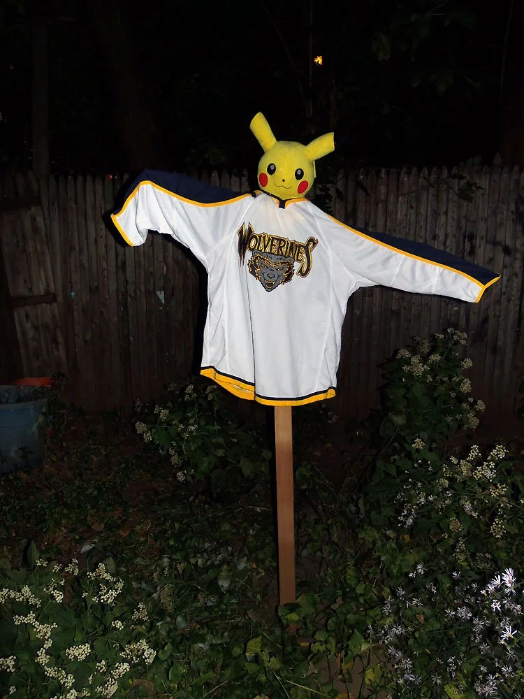 4-michael-pybus-outdoor-sculpture-sols-back-yard-bushwick-2015.jpg