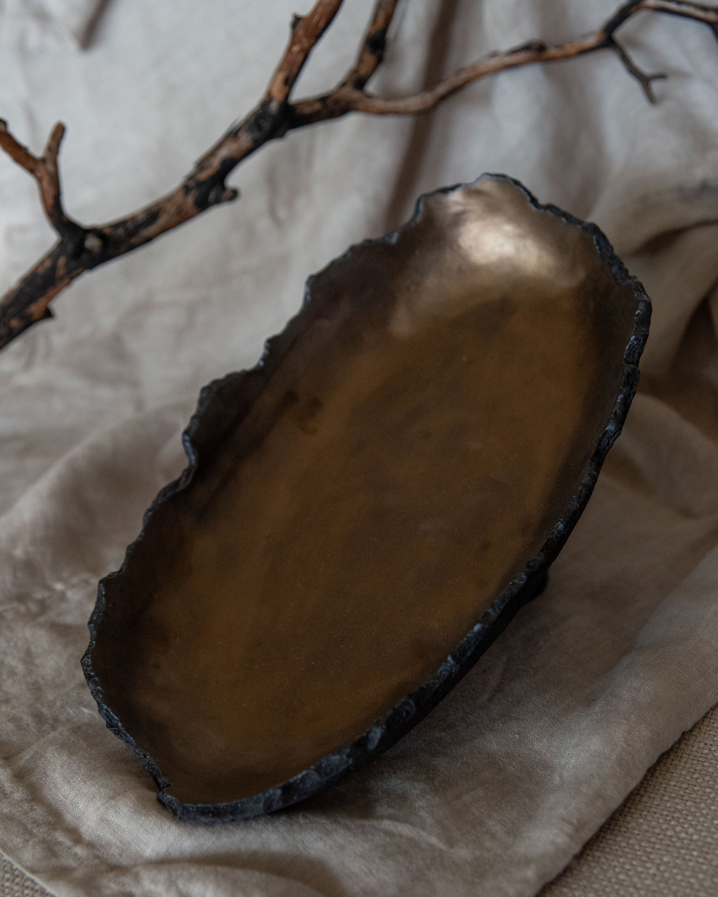 Distressed Onyx Dish No.1