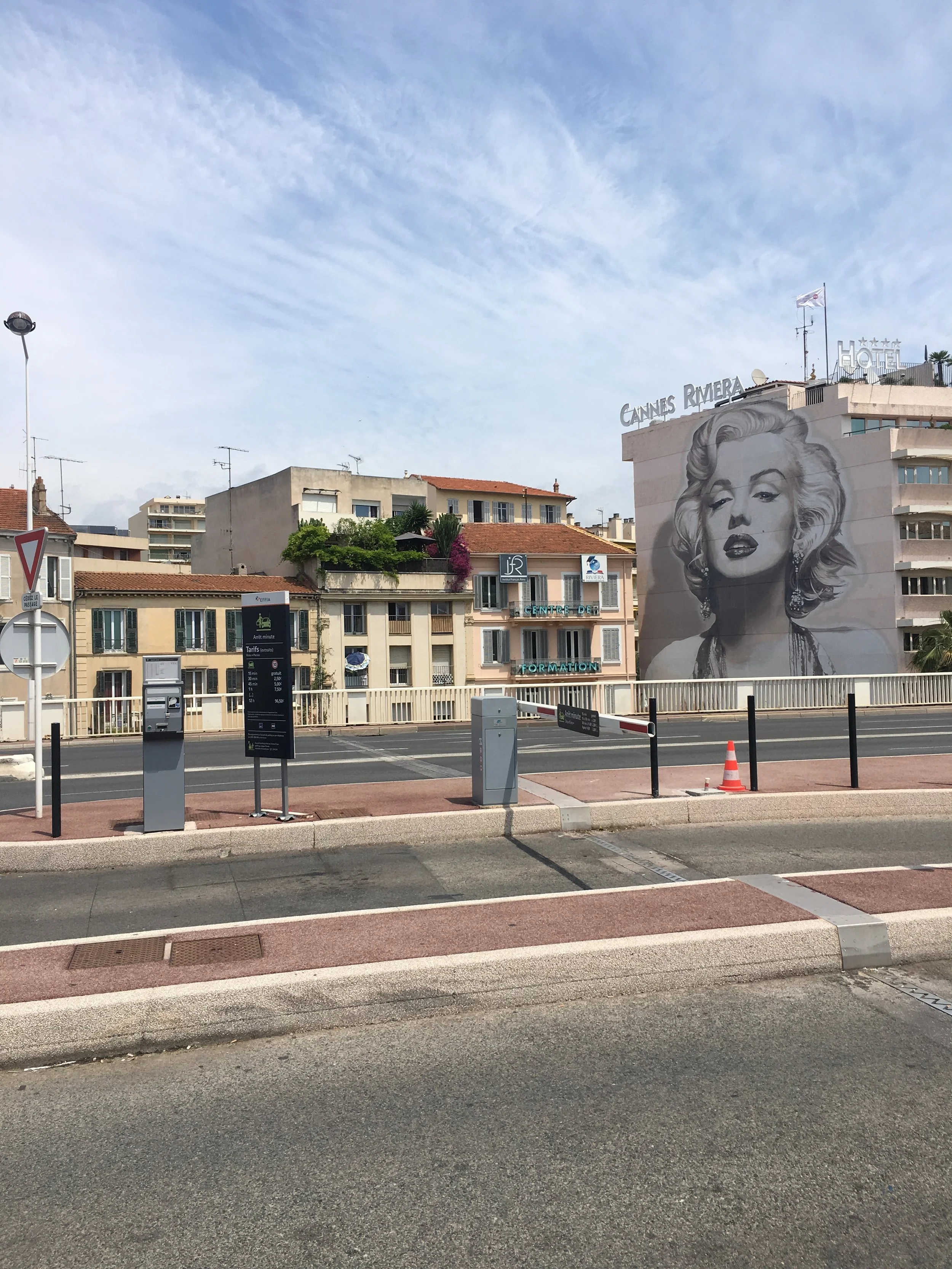 A Frizzy Weekend in… Cannes No Festival