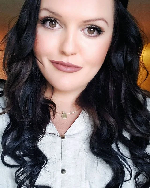 Plans canceled but I did my makeup so I might as well take a selfie 😋 ... you're welcome!
.
.
.
#selfieproblems #selfie #selfielife #selfiequeen #queen #naturalhairstyles #naturalmakeup #makeupselfie #smerk #blackhair #brunette #brunettelife #fortmc