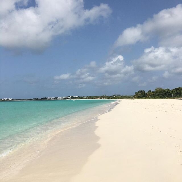 Happy Valentine&rsquo;s Day!  The beautiful beaches of Anguilla are hard to beat for a romantic vacation💕Message us for help planning your romantic beach getaway

#rendezvousbay #anguillabeaches #travelidea #caribbeanvacation #beachbum #romancetrave