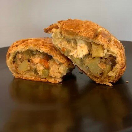 Got some silly after work plans? We got you covered with our Chicken Pot Pie hand pies! Open till 3pm today ☘️

Roasted blackened chicken with the classic roasted vegetables plus leek and roasted potatoes in a dill veloute.
Contains: chicken, WHEAT f