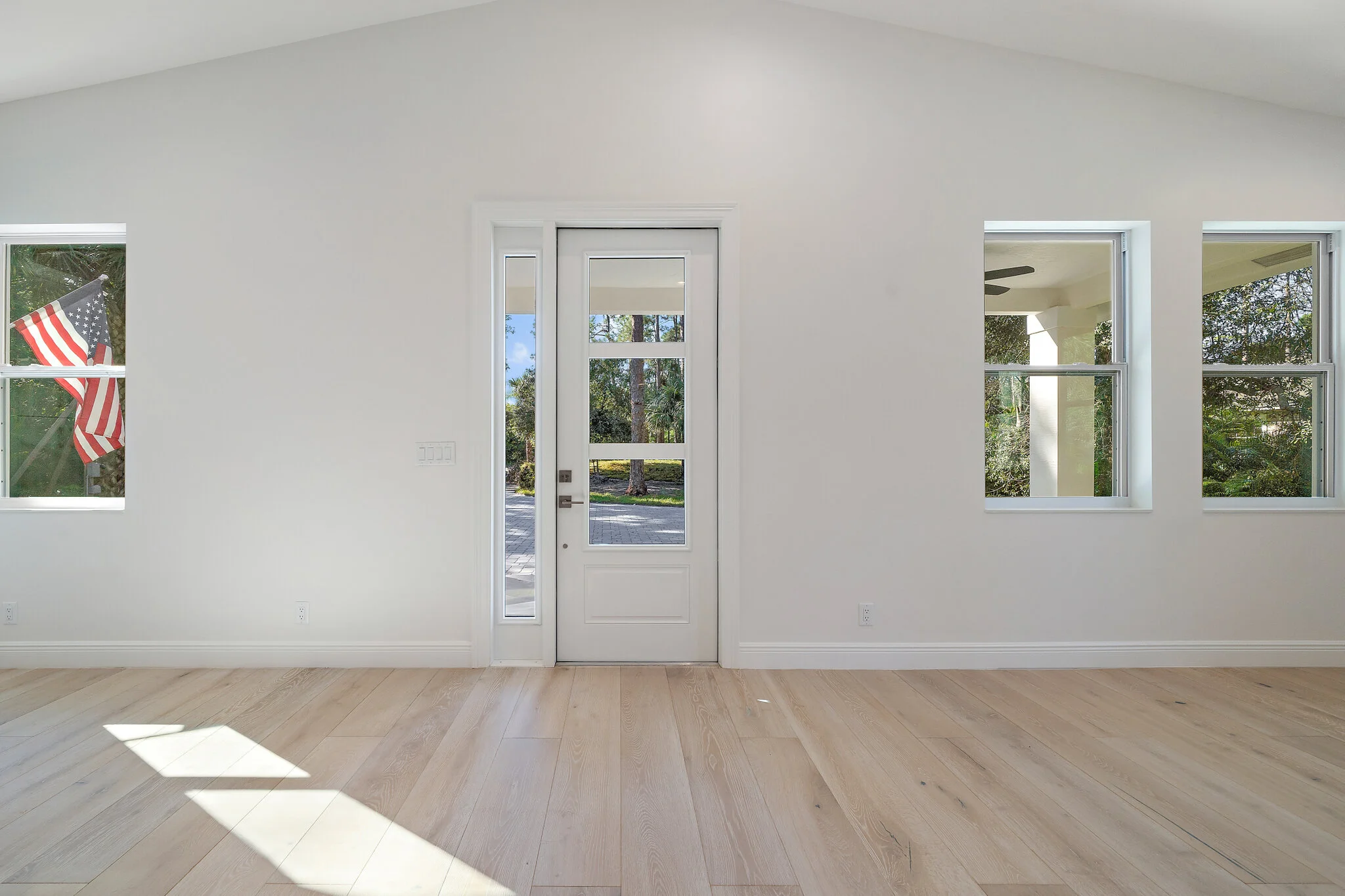 012-1368524thCtN-Loxahatchee-FL-SMALL.jpg