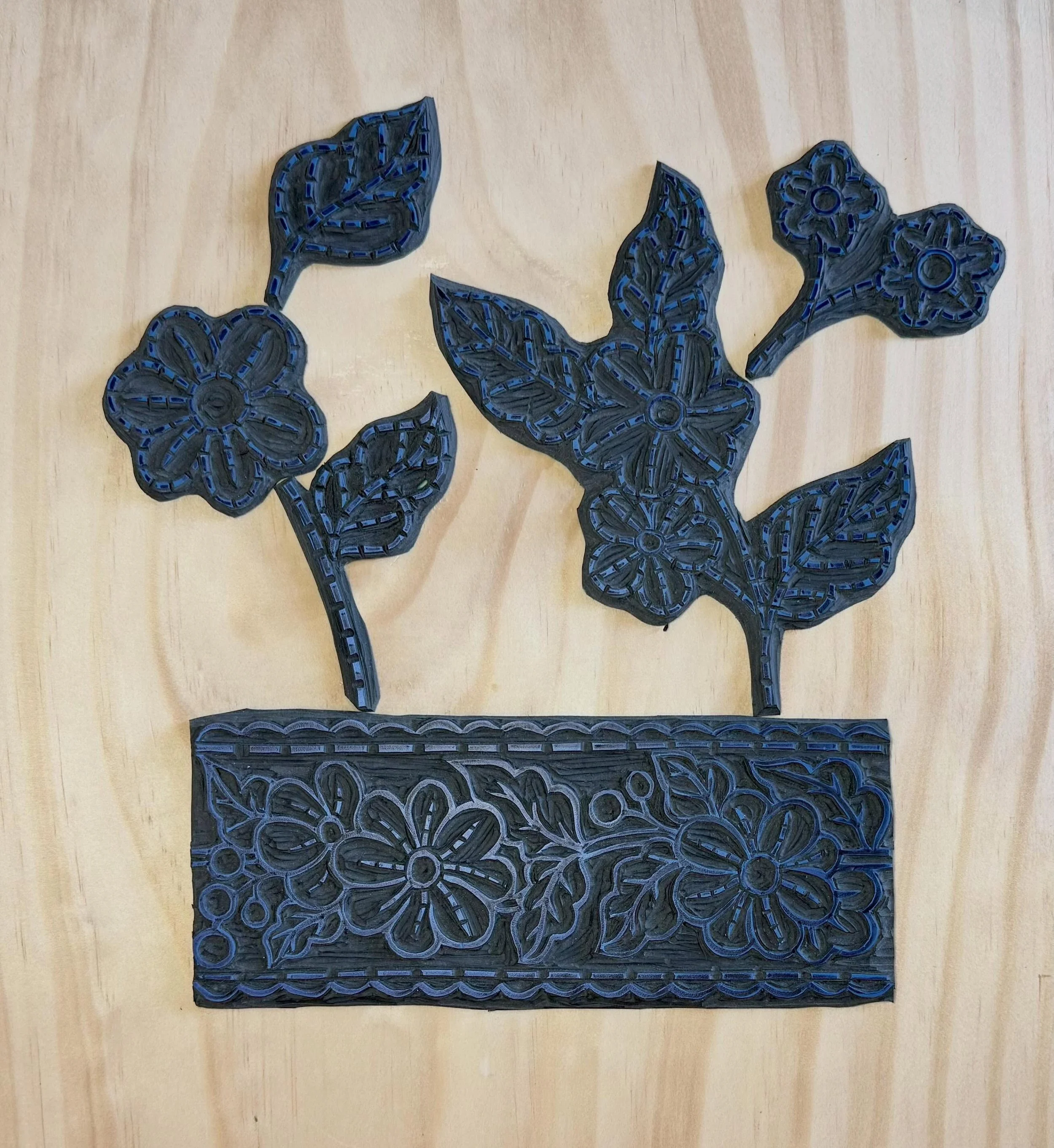 I&rsquo;ve been absent from insta for a while, focusing on a whole lot of client work. But now I&rsquo;m so happy to have some time for my own projects finally! I&rsquo;ve been getting back into lino carving, and I&rsquo;ve been preparing a whole bun