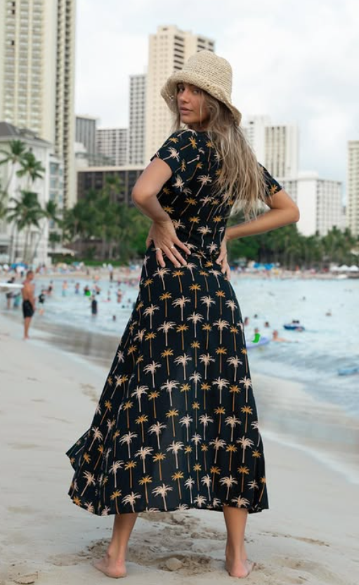 elly-joel-palm tree.png