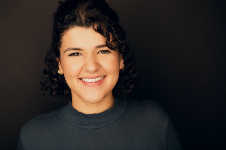 Laís deSouza (Writer)