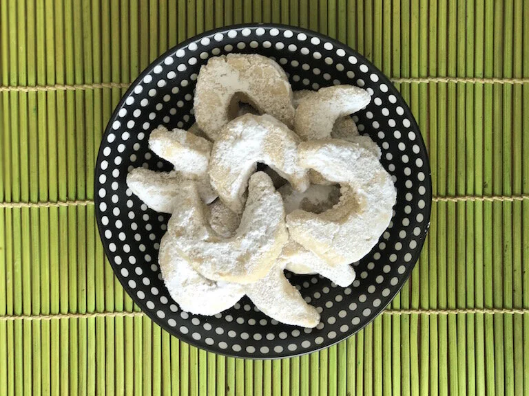 How to Make your own Putri Salju Cookies