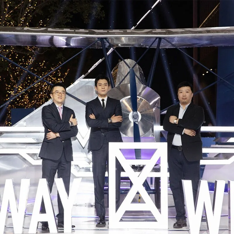 浪琴表携手韩东君莅临深圳万象天地直营店点亮璀璨圣诞,开启“与梦同行”主题巡展