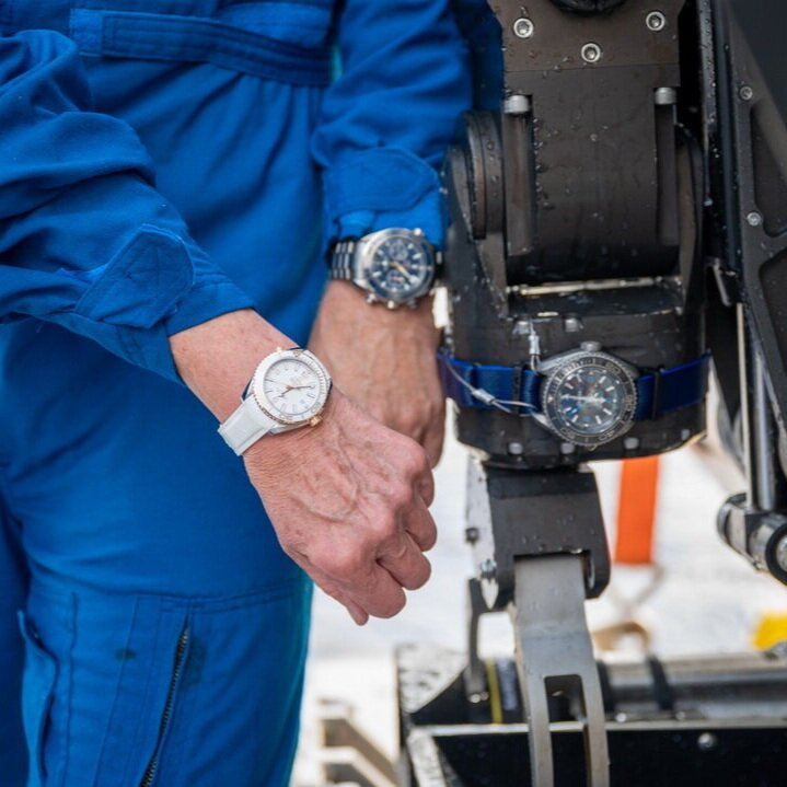 10,925米海底深潜荣获吉尼斯世界纪录