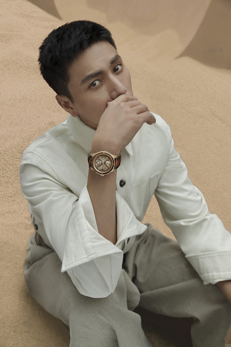 万宝龙全球品牌大使陈坤佩戴全新万宝龙1858系列南北半球世界时腕表 大漠棕限量款（全球1858枚）