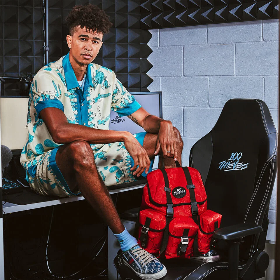 GUCCI 古驰与电子竞技俱乐部100 Thieves推出联名特別版背包