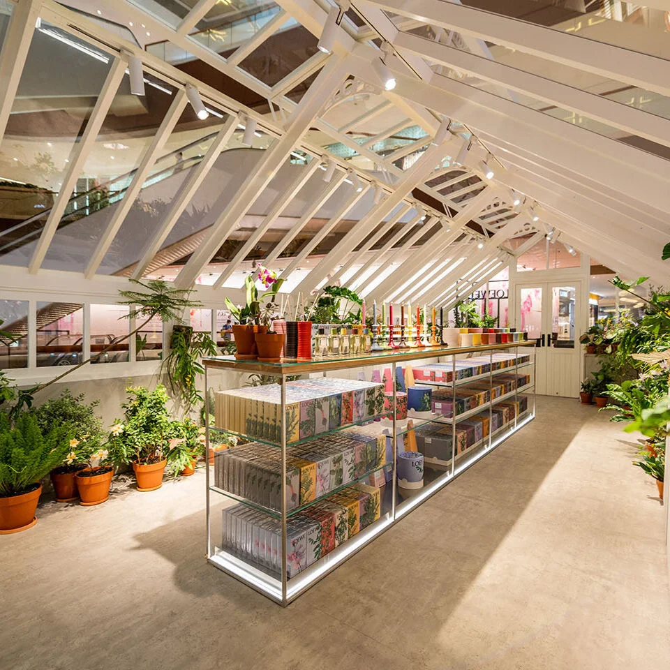 LOEWE罗意威香氛中国首个快闪店空降广州太古汇!