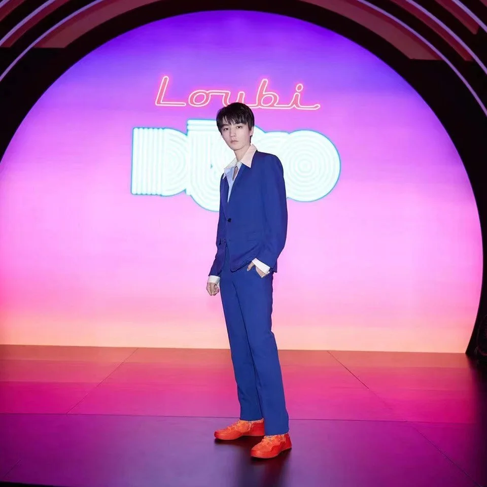 Christian Louboutin路铂廷携手王俊凯与吉克隽逸Loubi Disco派对空降成都