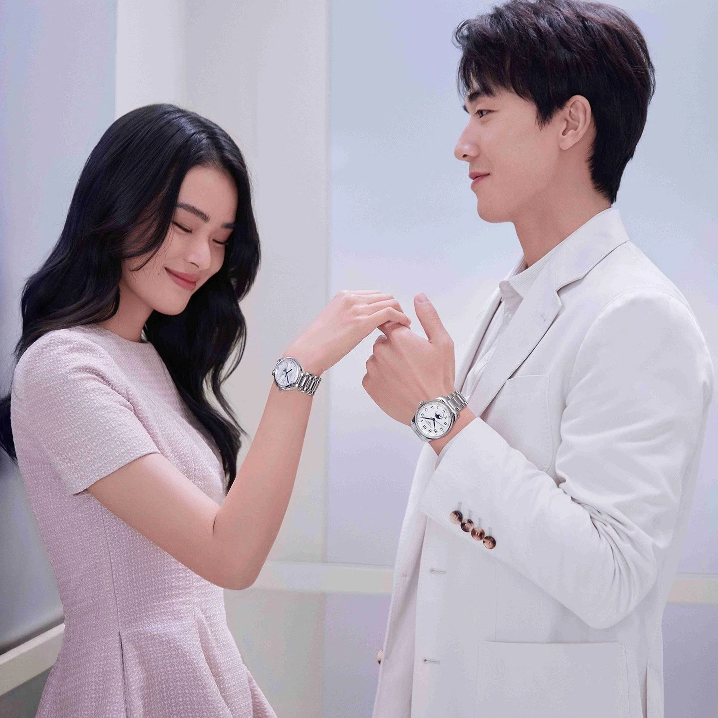 2022情人节礼物送什么？浪琴表甄选情侣对表，定格心动时刻