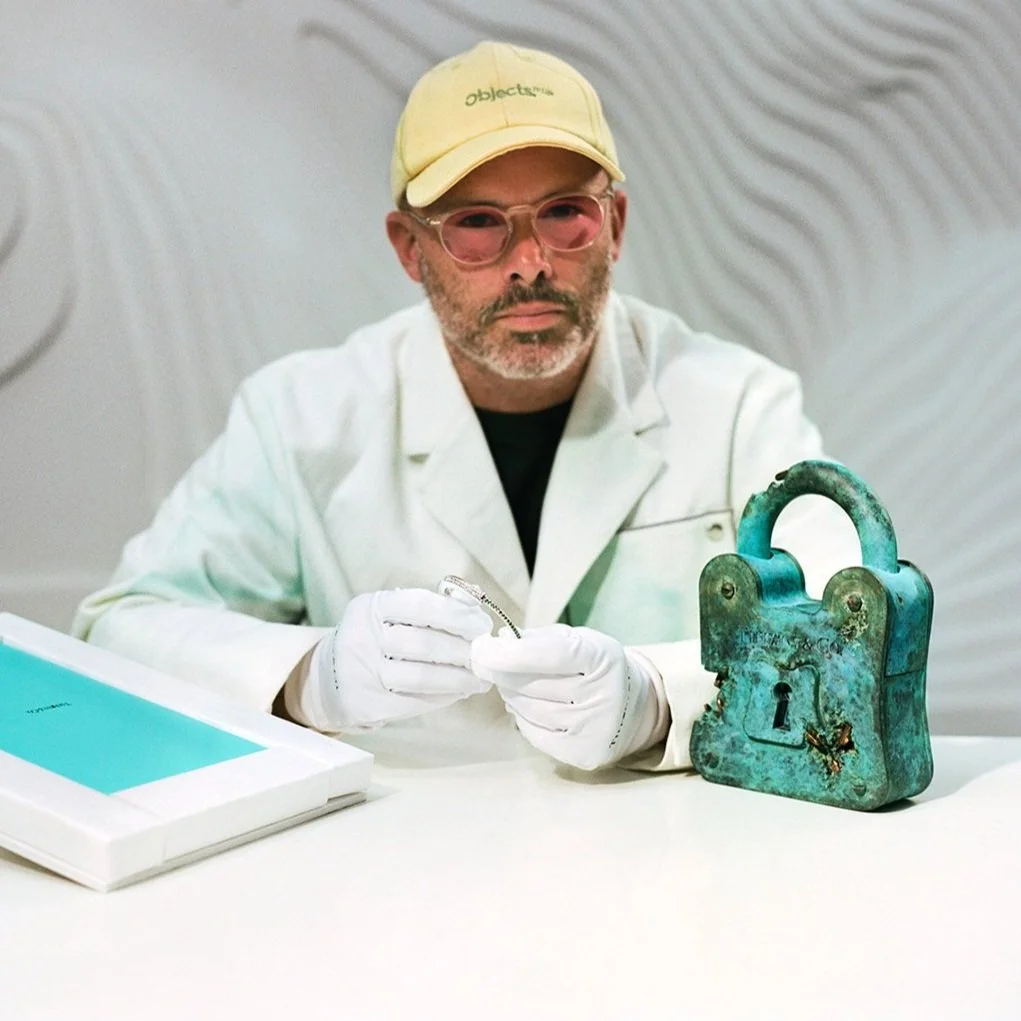 蒂芙尼携手艺术家Daniel Arsham呈献联名雕塑作品与限量版Tiffany Lock系列手镯