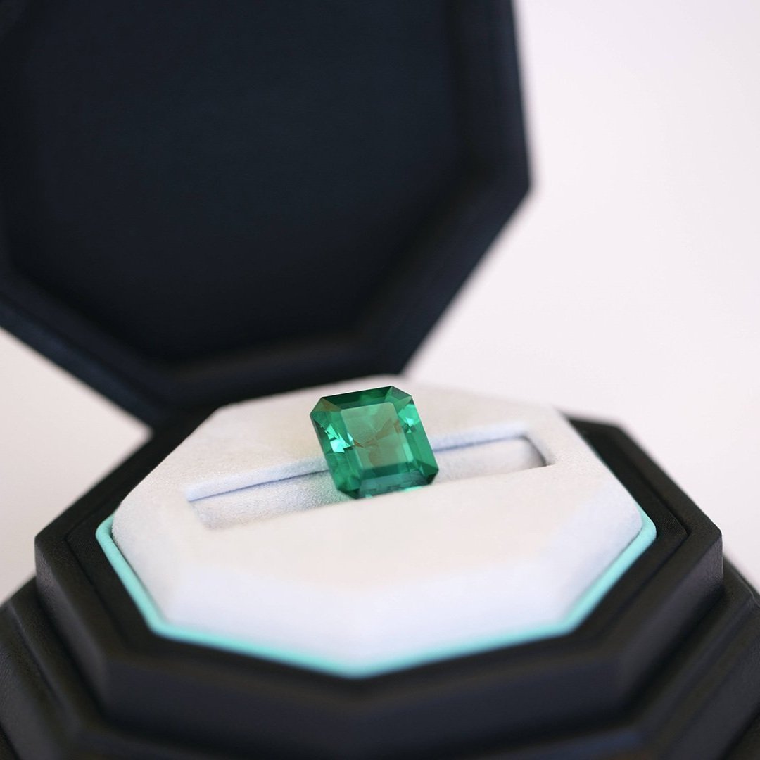 蒂芙尼从哥伦比亚木佐矿区购得一颗重逾10克拉的珍罕祖母绿——“Tiffany Muzo Emerald”