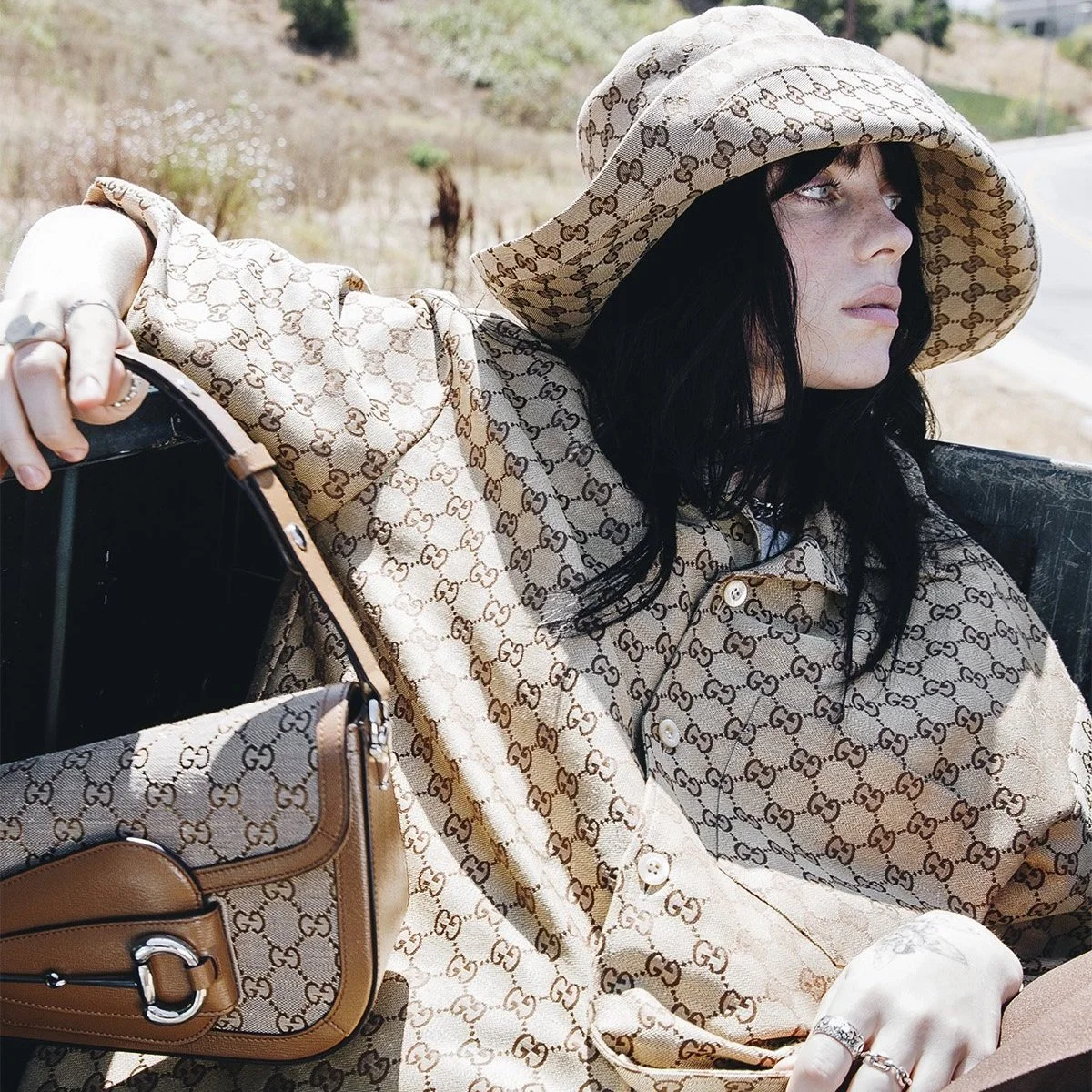 GUCCI古驰携手BILLIE EILISH 推出由DEMETRA材料打造的面向未来的标志性手袋