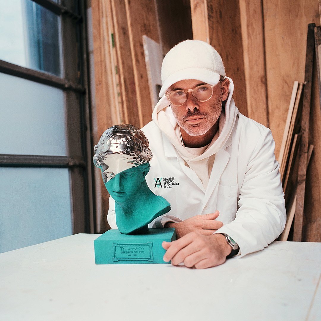 蒂芙尼携手艺术家Daniel Arsham,呈献联名限量版Tiffany T1系列手镯及半身雕像作品