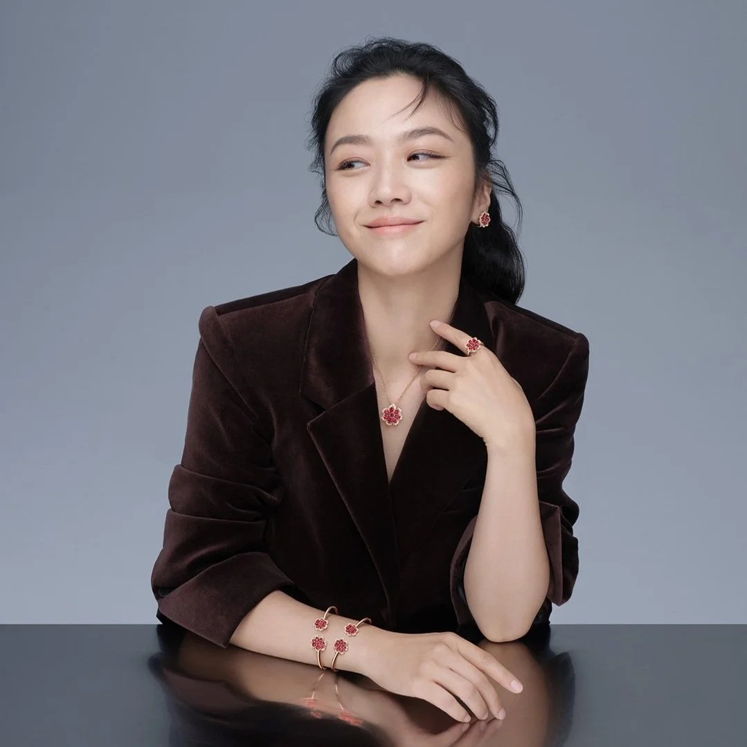 汤唯佩戴Chopard萧邦Precious Lace系列珠宝,开启新年“红”运