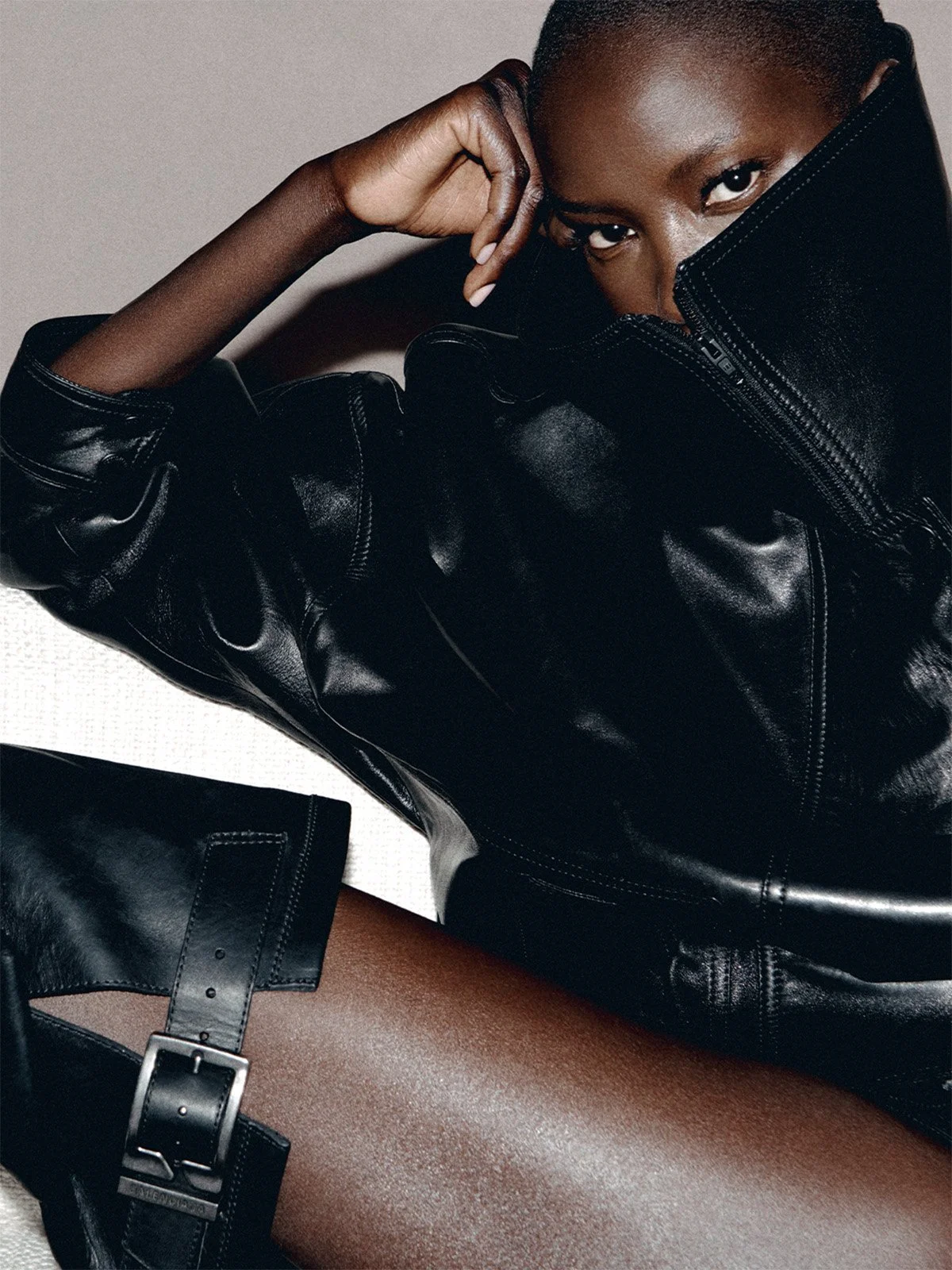 BALENCIAGA WINTER26 CAMPAIGN STILLS IMAGE - ANOK 4.jpg