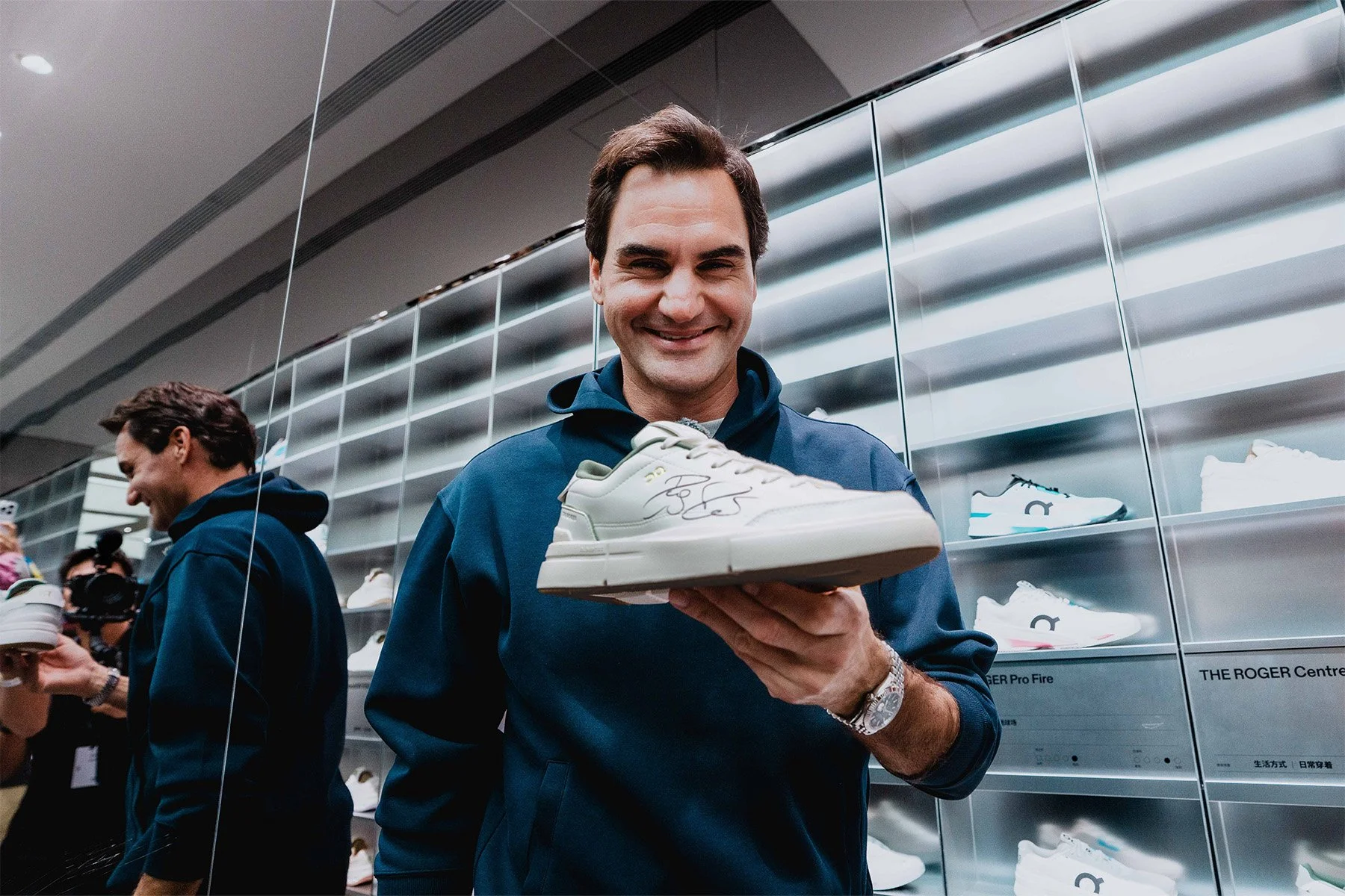 ON X Roger Federer Shenzhen (18).jpg