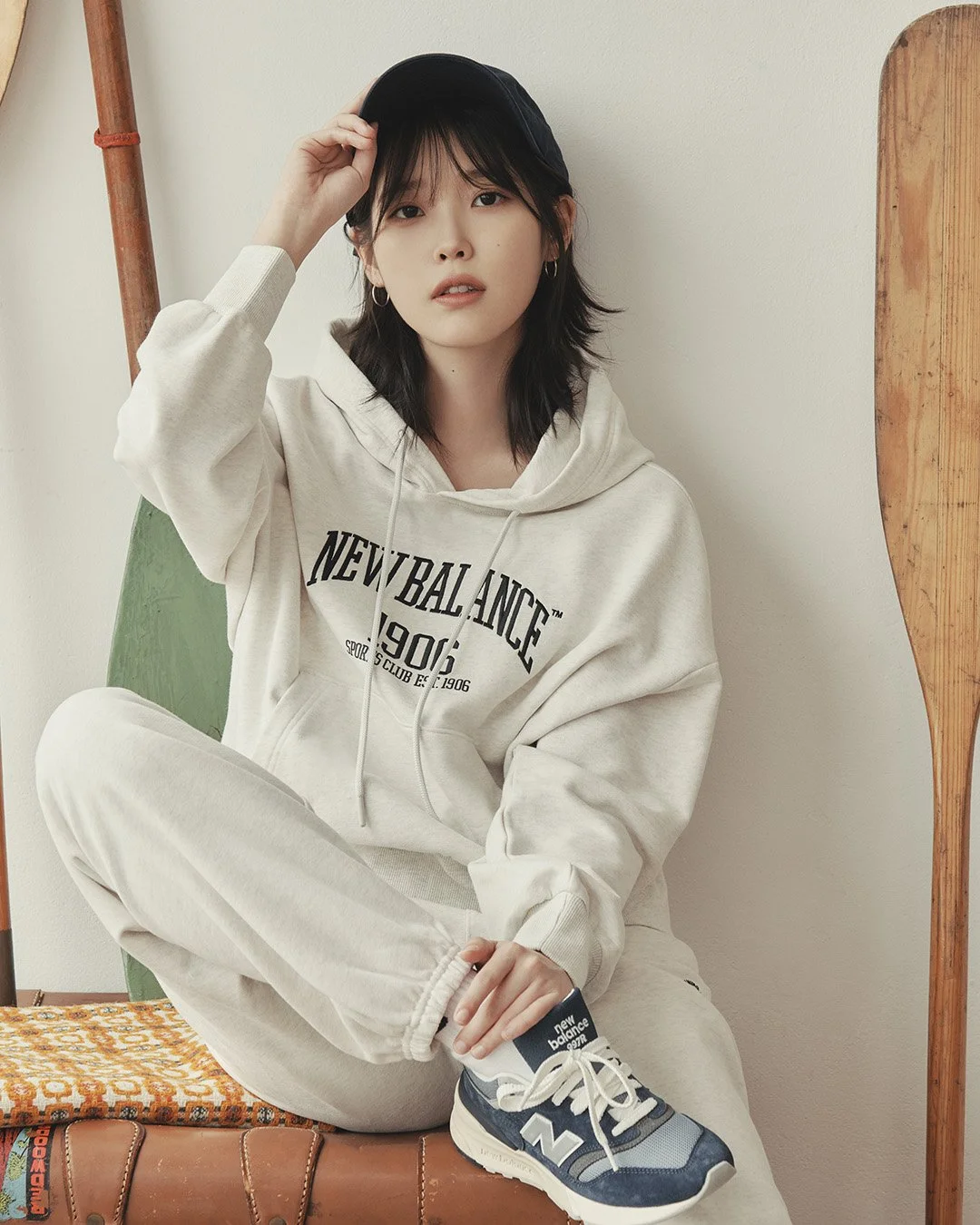 New Balance 复古运动服饰系列全新上市,新配色及条纹元素呈现复古新意 — Amazedaily