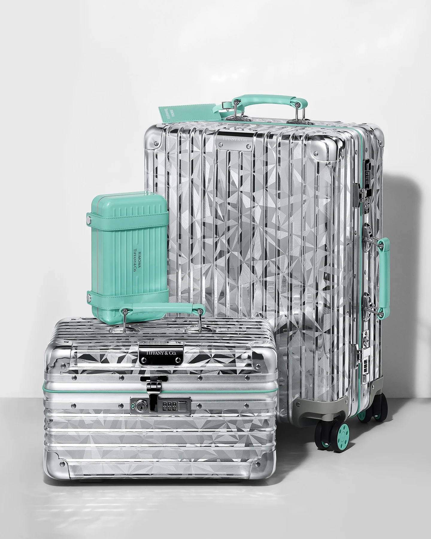 挚爱箱随，RIMOWA（日默瓦）x Tiffany & Co. 蒂芙尼推出限量联名系列 — Amazedaily