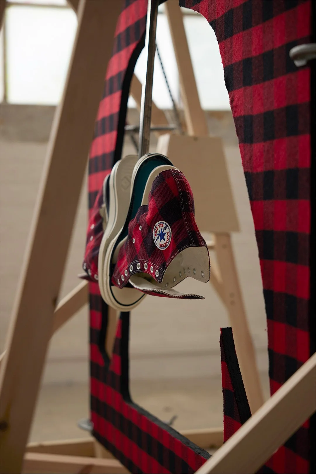 Converse再次联袂英国古着店铺Beyond Retro, 升级再造经典Chuck 70 — Amazedaily