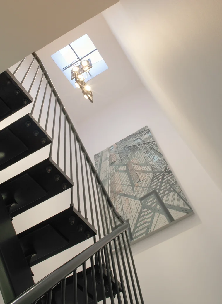 9 Catherine Wheel Yard 06.jpg