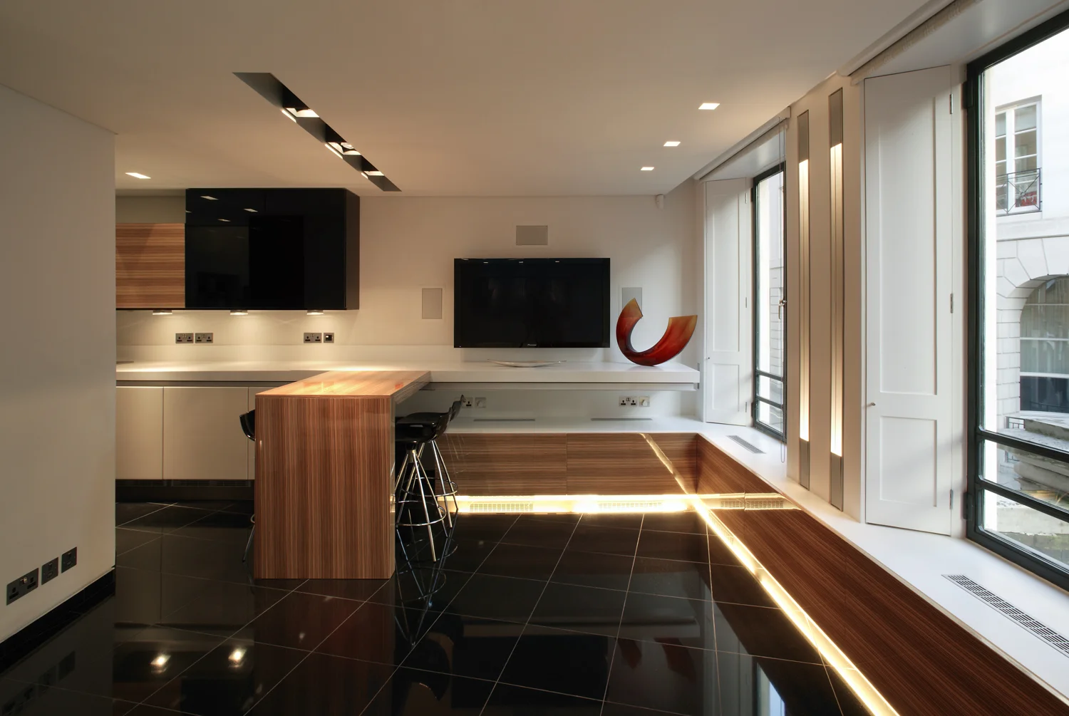 9 Catherine Wheel Yard 13.jpg