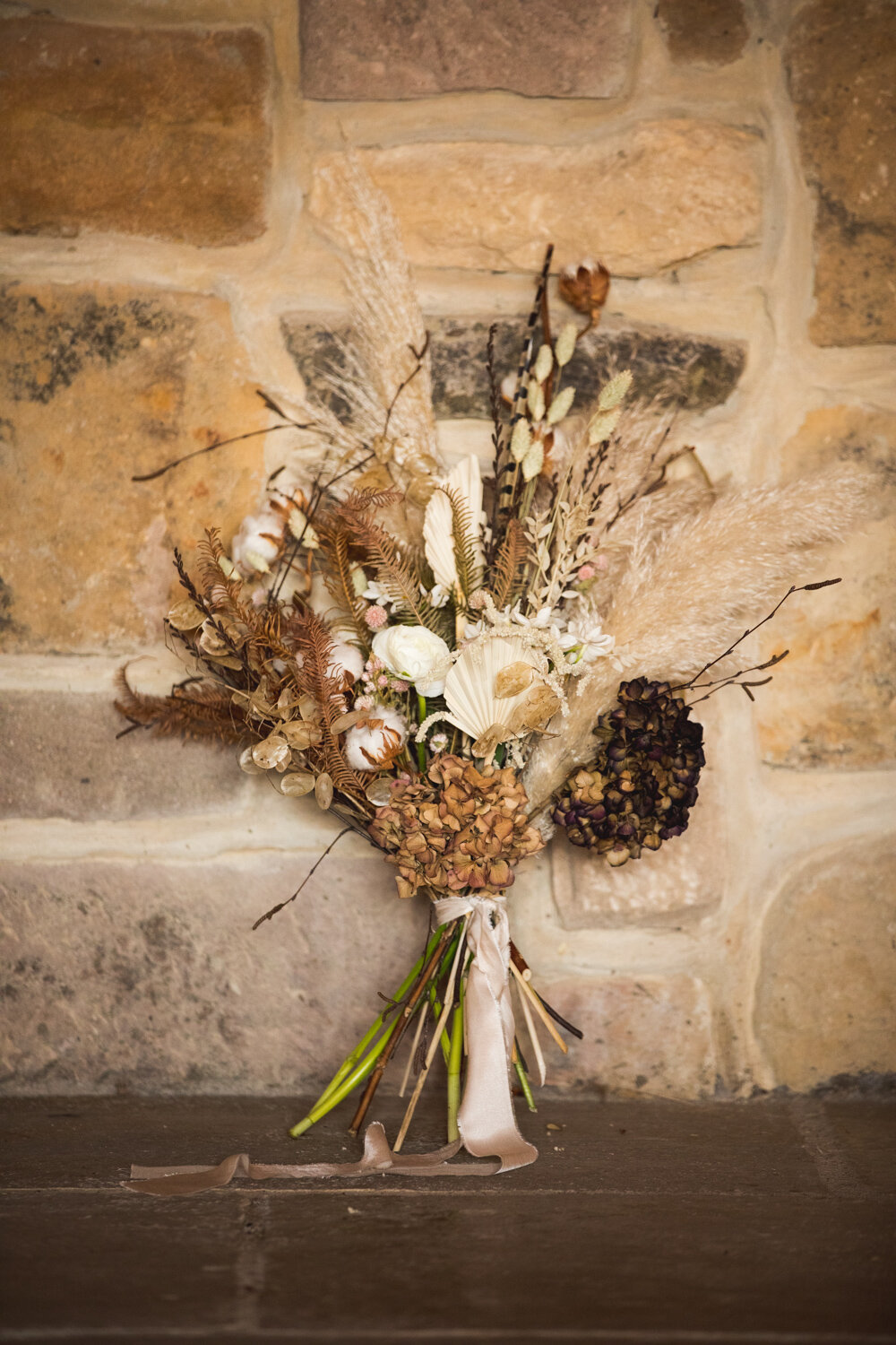 Dried-Flower-Wedding-Ideas-Dan-Lambourne-Photography-39.jpg