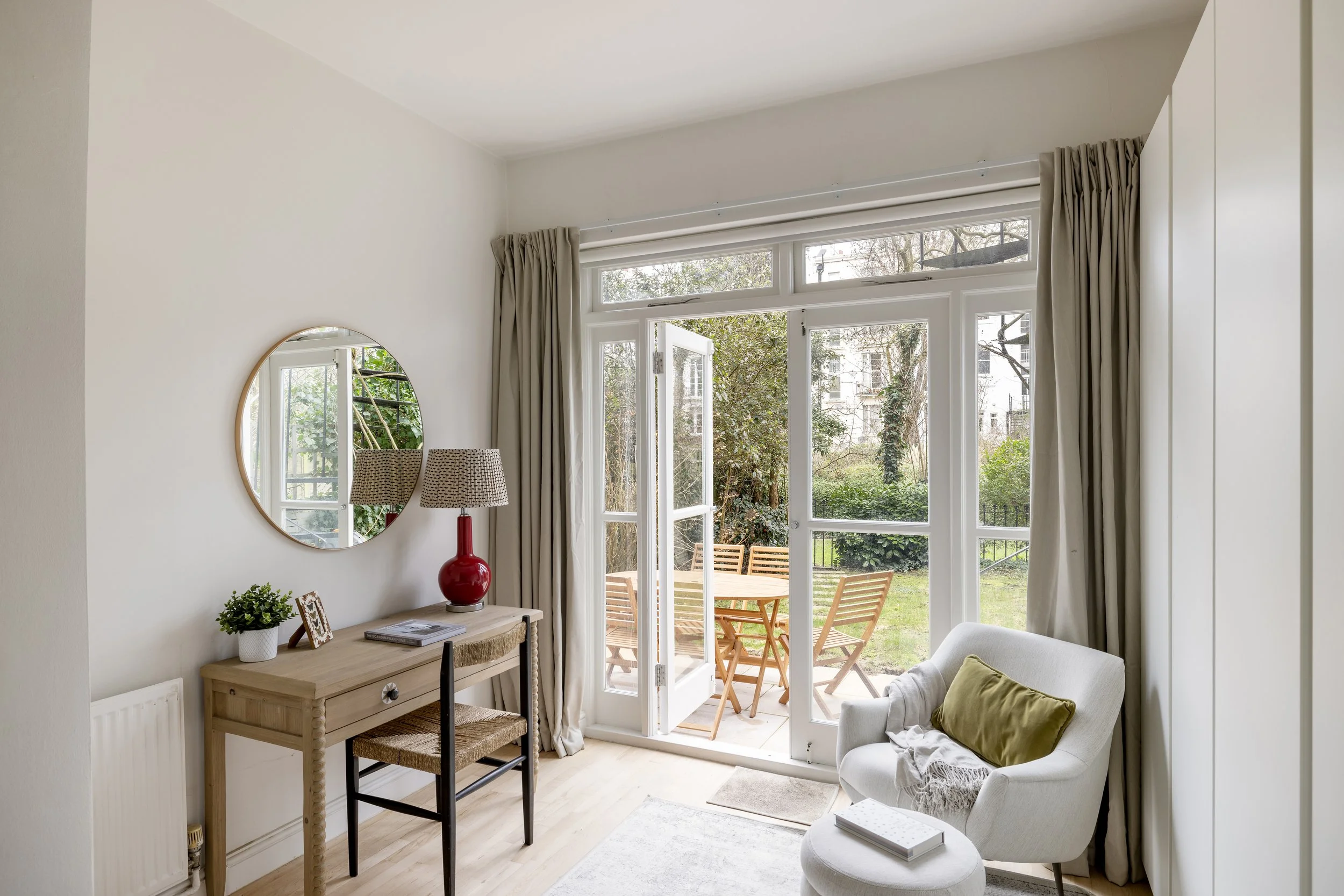 KF-24A Arundel Gardens-22_Hi.jpg