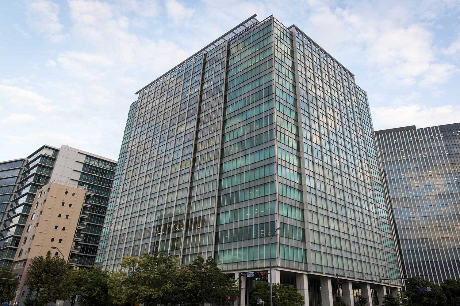 Keystone-effect-office-building.-Straighten-Building----Before.jpg