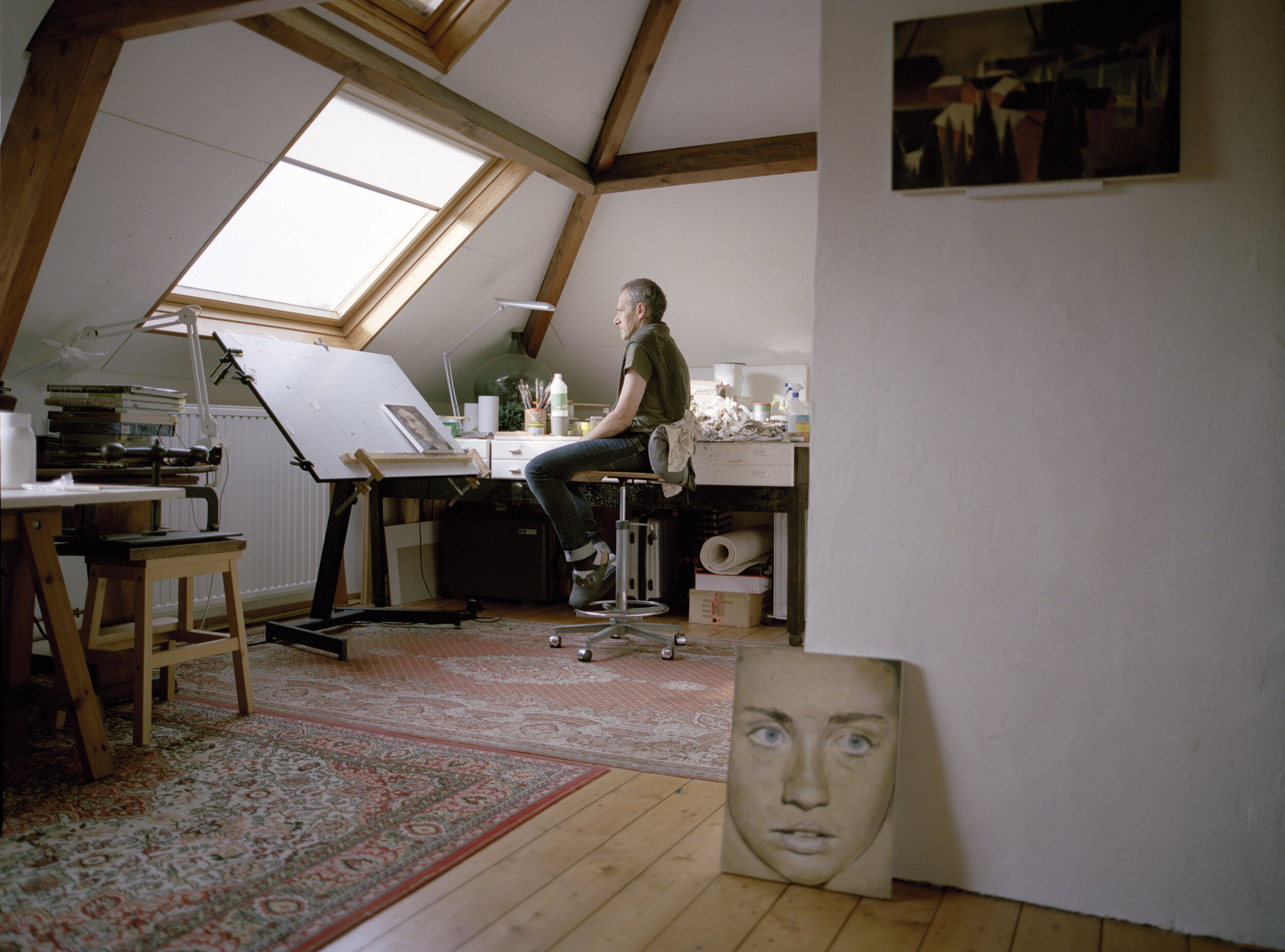  Jan de Maesschalck in his atelier (with Hillary) 