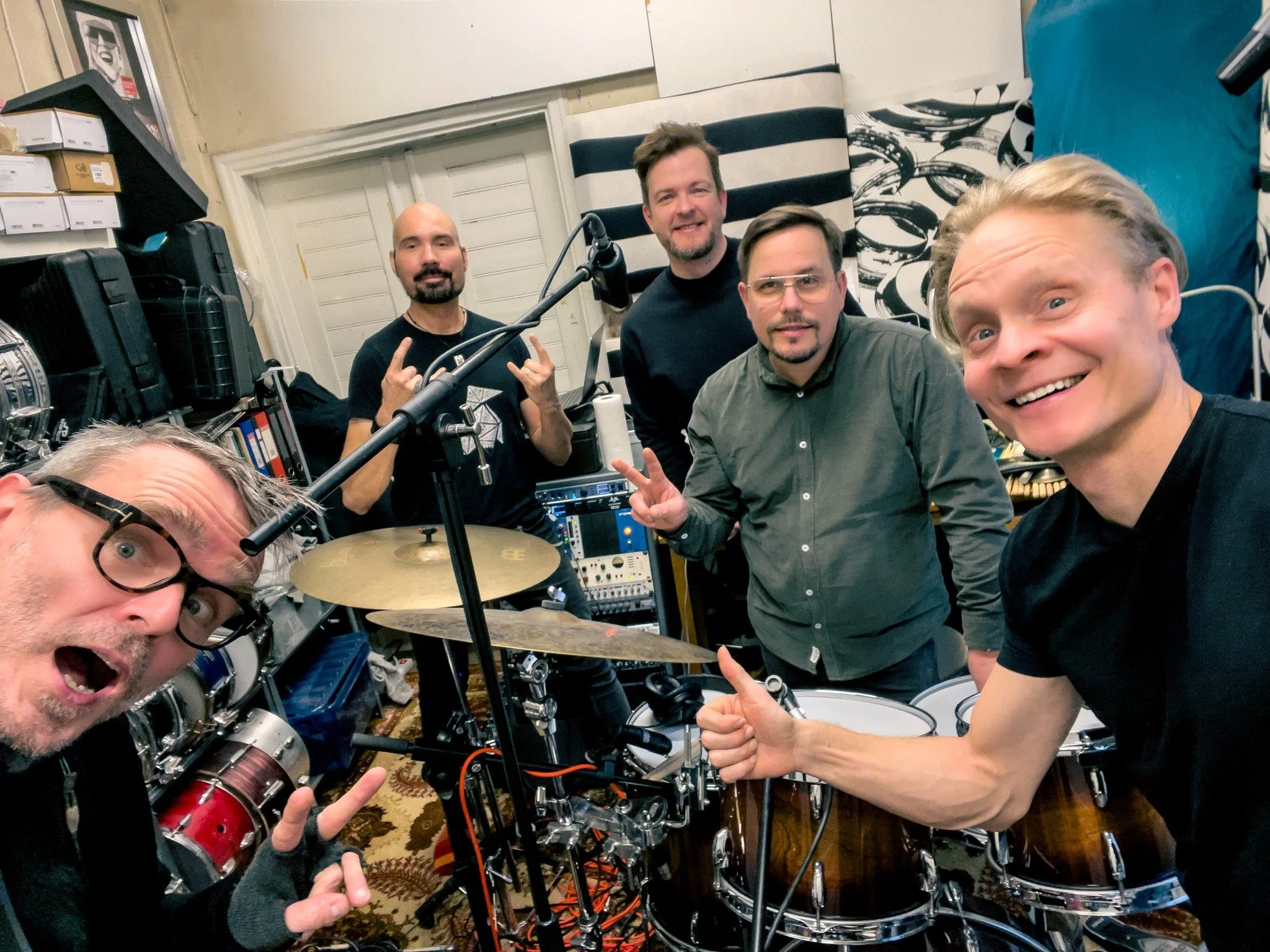 Men at work! Same familiar faces, but hey, at least the tunes are brand new! 🎶🎸🎹🥁