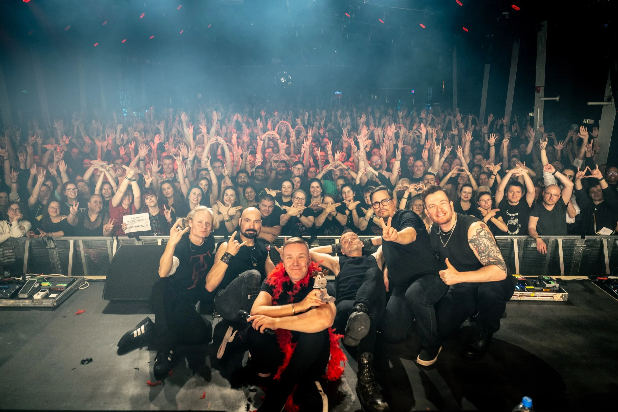 K&ouml;ln, we love you! It&rsquo;s good to be back 🤘❤️

📸: @oikeaosku