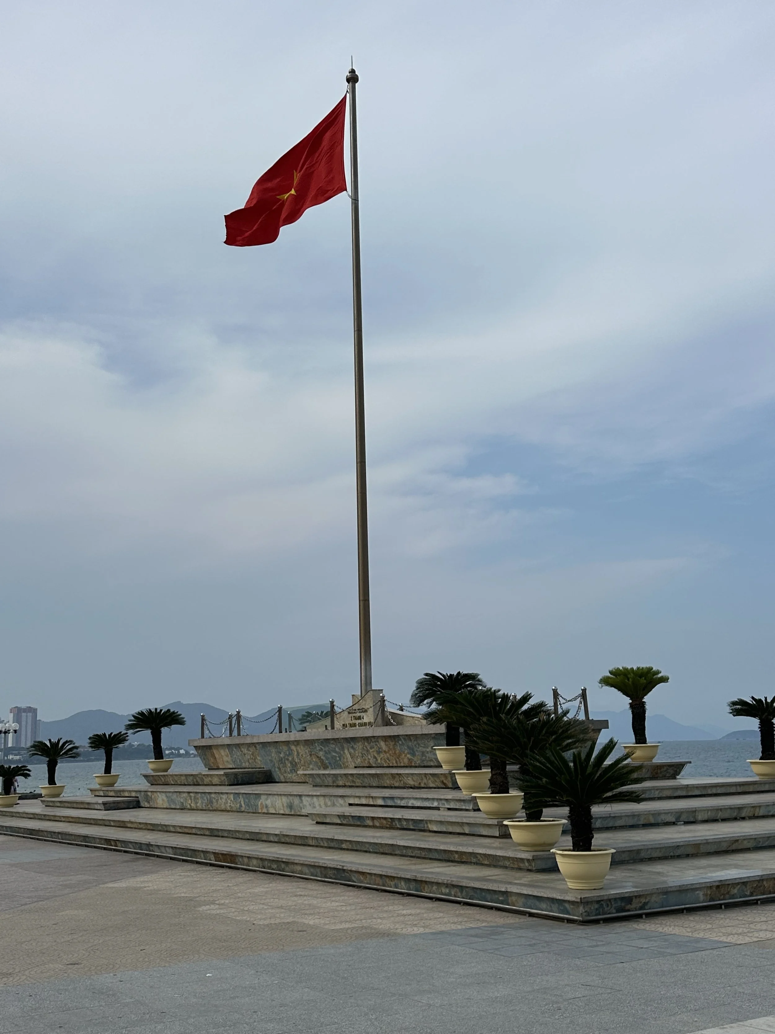 beachmonument.jpg