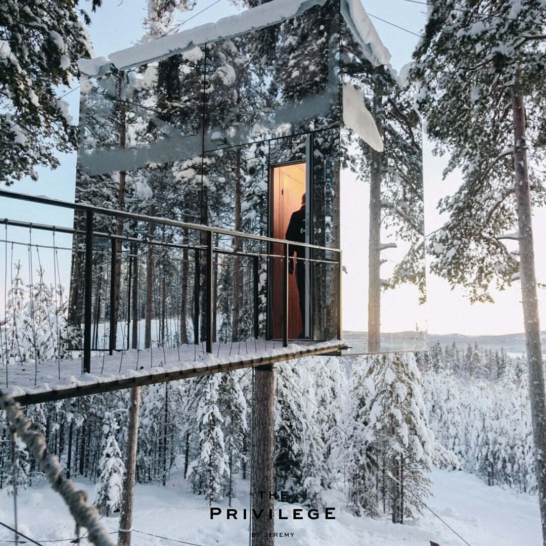 Another magical experience in the beautiful North - are these treehouses, by @treehotel, that have made it to our list places we&rsquo;d love to experience this winter ❄️❄️❄️ 
#northernlights #luxurytravel #lule&aring; #experiences #membersonly #smar