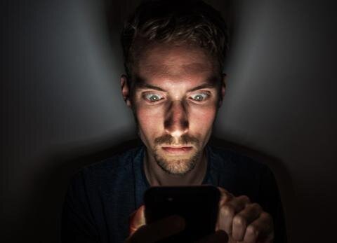 device-blue-light-night_large.jpg
