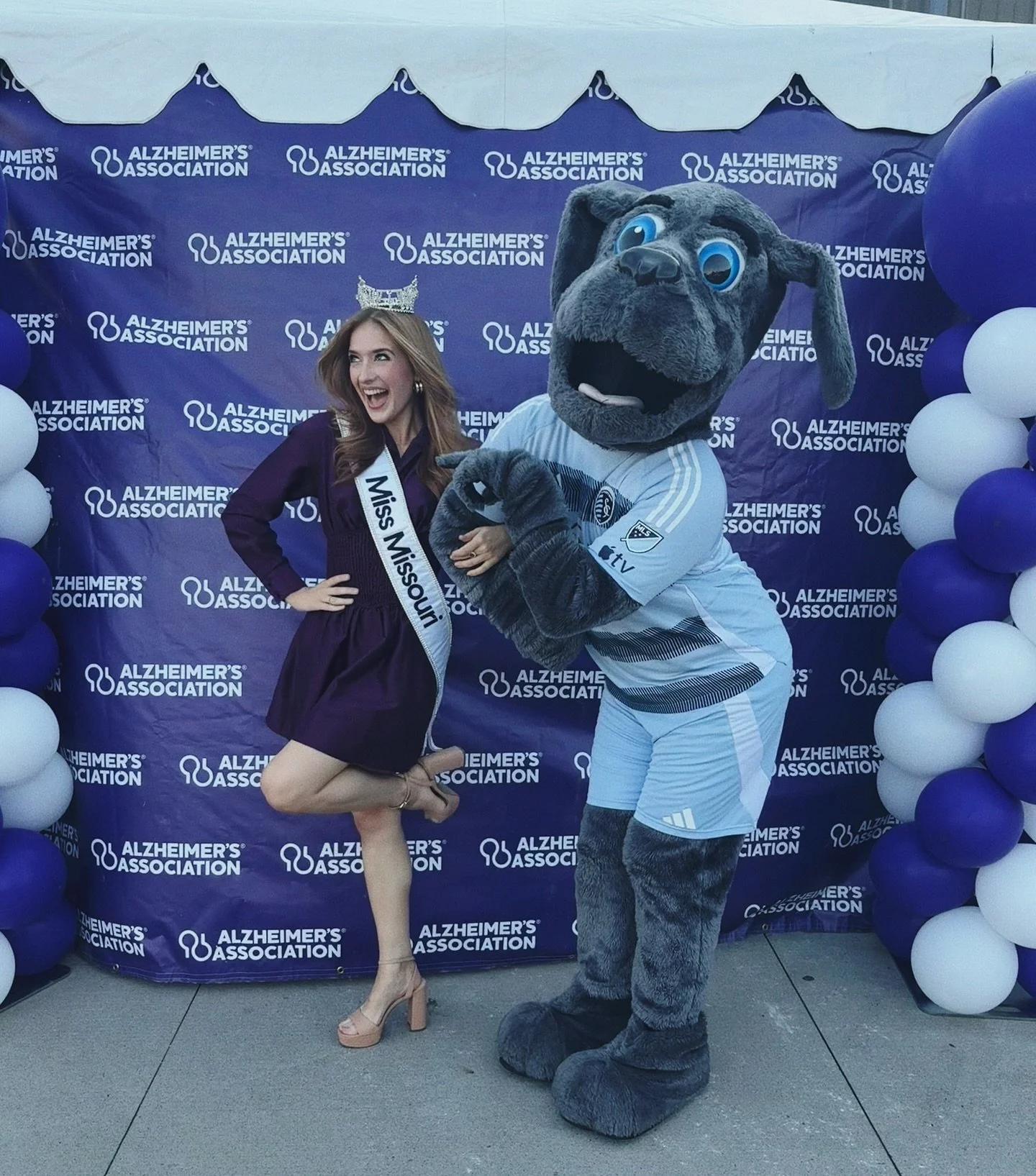 Another walk in the books with over $500,000 raised for the @alzassociation in Kansas City alone! 💜 So proud of my city for stepping up to the challenge! What a great morning of volunteering with this incredible organization. 

I love seeing my comm