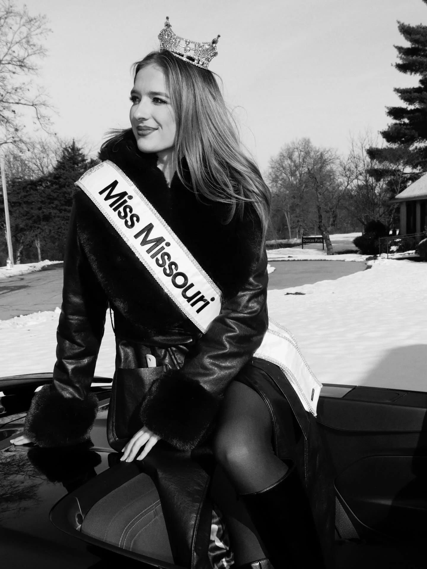 it&rsquo;s the most wonderful time :) loveee christmas parade season! so much fun kicking it off in mexico with the wonderful community that is so supportive of @themissmissouriorg 🤍🎄

#MissMissouri #MissMissouri2025 #MissAmerica #MissAmericaOpport