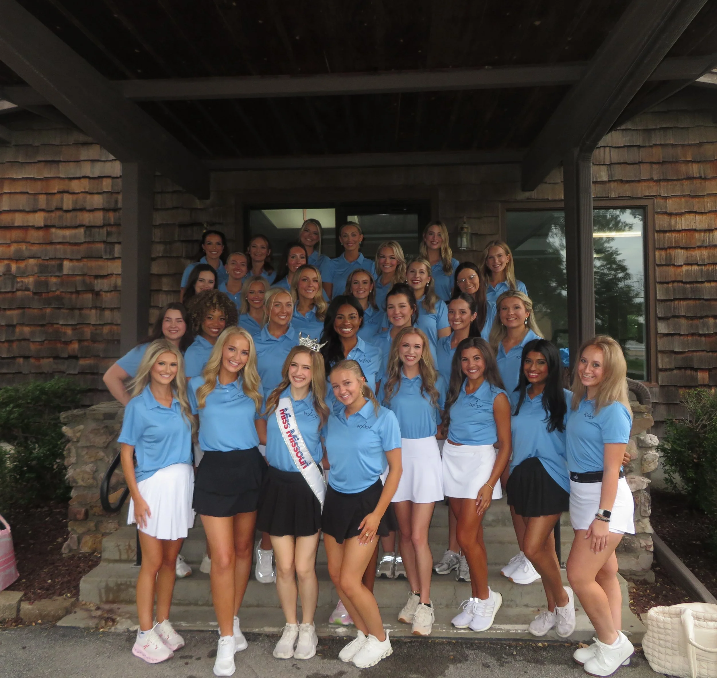 We love a par-tee!! 🥳⛳️ Had so much fun kicking off the annual Miss Missouri golf tournament at The Oaks country club!

Thank you to everyone who came together to make it happen (despite the less than ideal weather), and to the teams for being such 