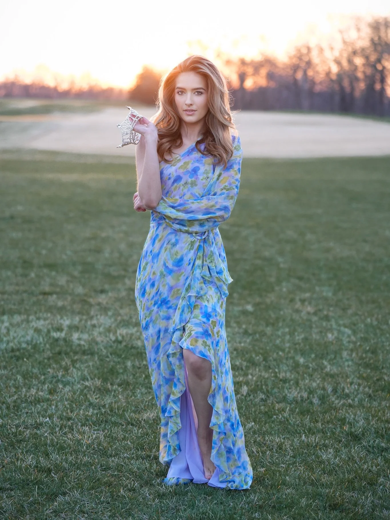 A new dawn of Miss Missouri begins TONIGHT 🌅 The clock is ticking for the preliminary competition that starts this evening! 

Join us live at the Missouri Military Academy or virtually on PageantVision.com at 7pm central!!! 

📸: @lashayphotography_
