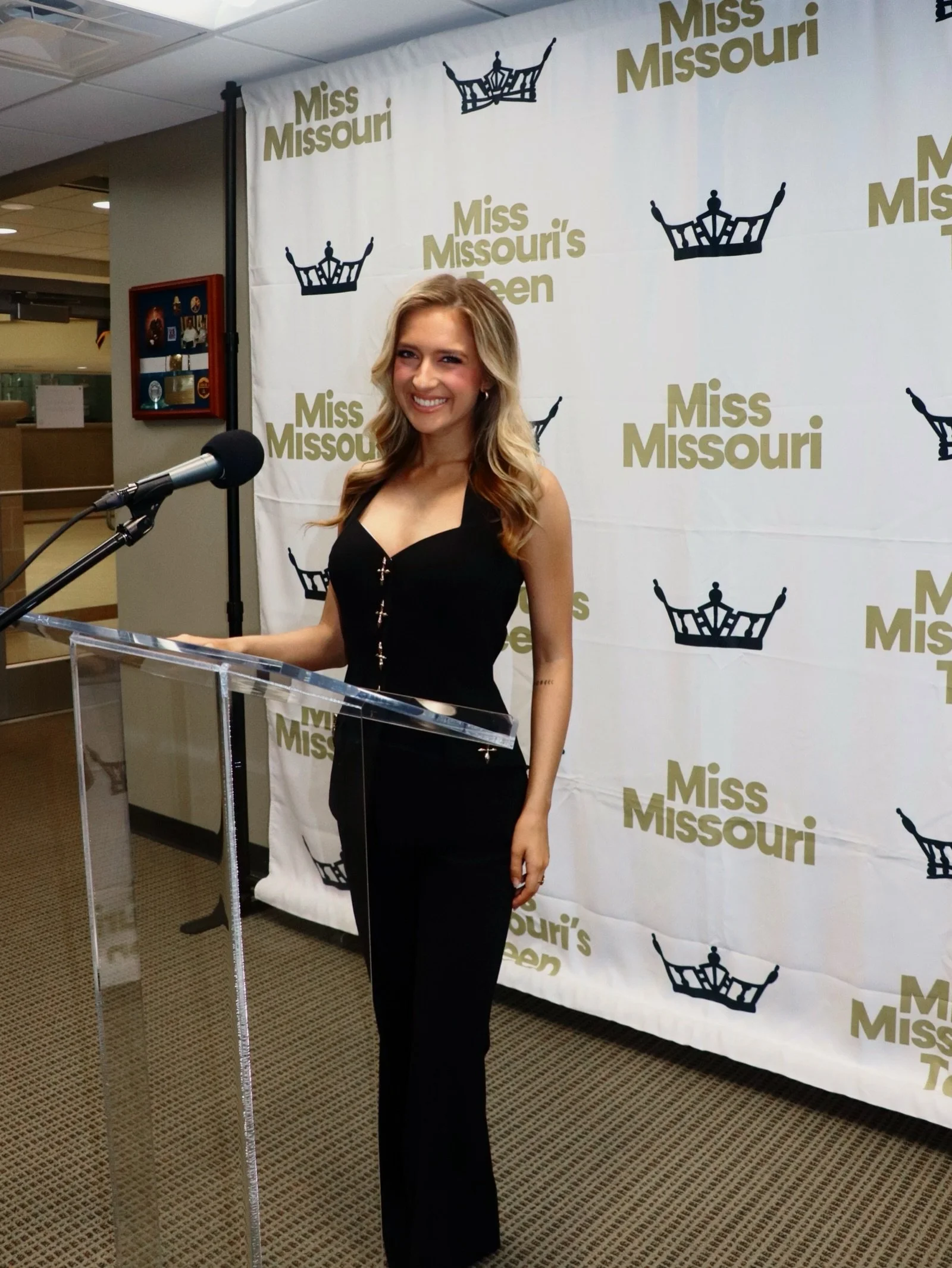 how it&rsquo;s going versus how it started&hellip;

Cannot believe I did my very last Miss Missouri interview ever! The girl at the end of this slideshow would have never believed that just 5 years later, she&rsquo;d be wearing the sash and crown. 

