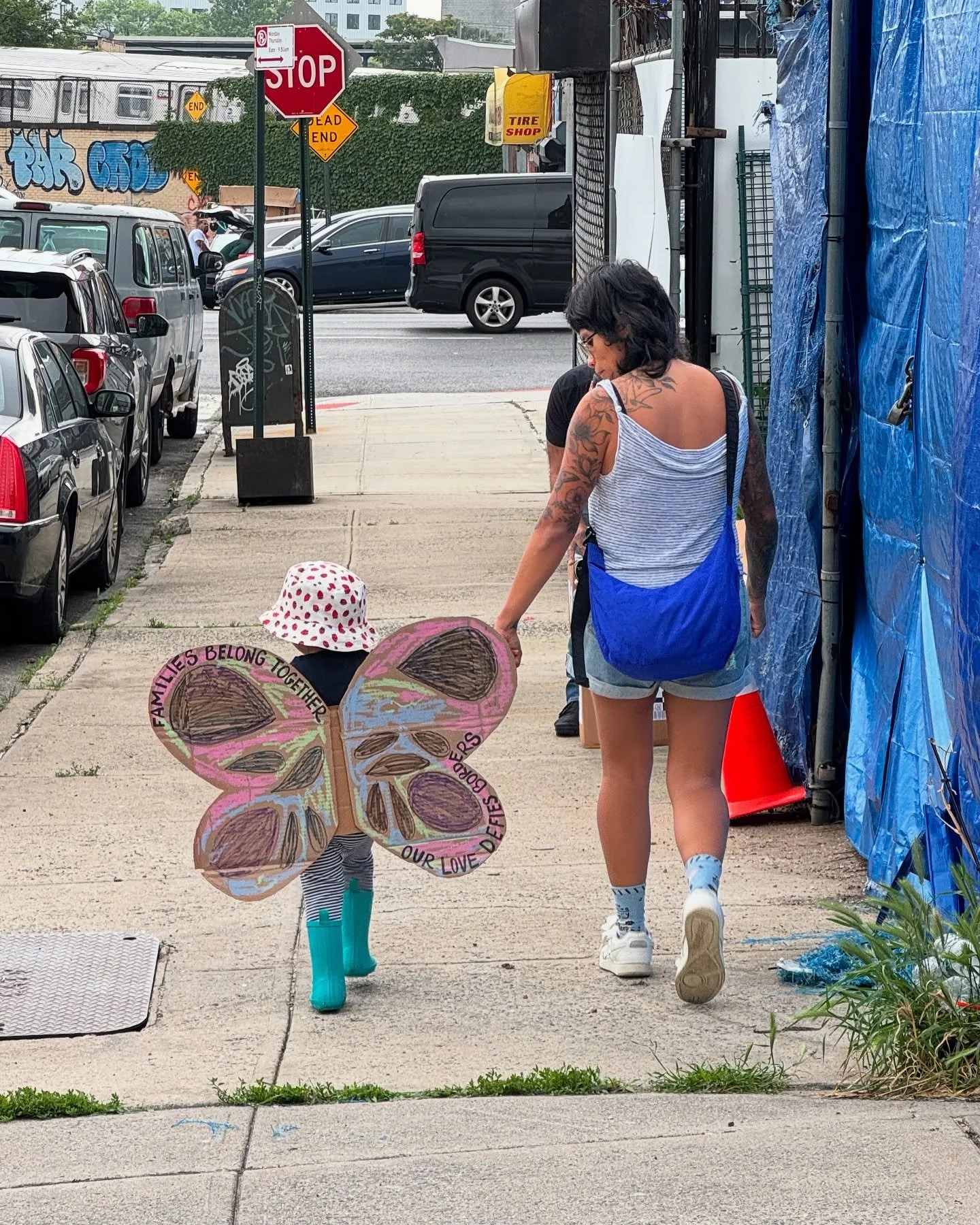 From Palestine to LA may we continue to defy borders and protect our loved ones. 

Our families belong together. Our love defies borders. And our rage is powerful. 

❤️&zwj;🔥
